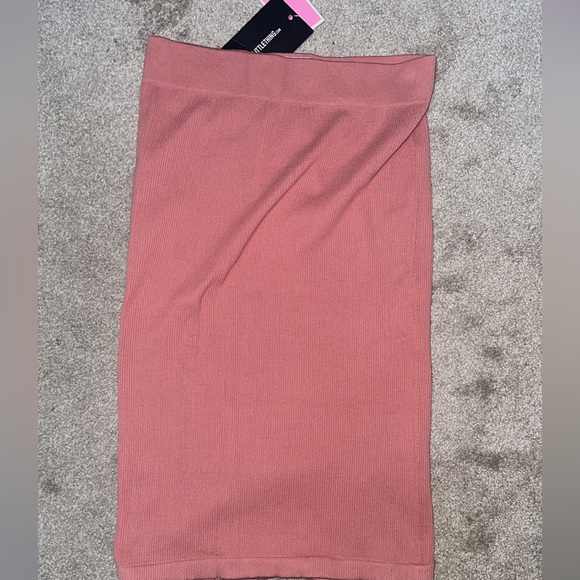 Women's Pink Skirt Set - Picture 2 of 6